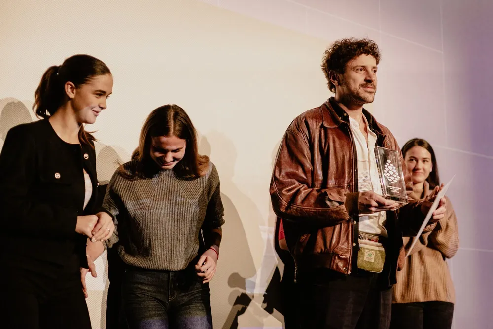 Dodelom nagrada i projekcijom filma “78 dana” zatvoren 12. Bašta Fest