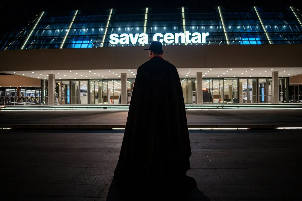 Pojavljivanje Fantoma širom Beograda kao najava mjuzikla  “Fantom iz opere”