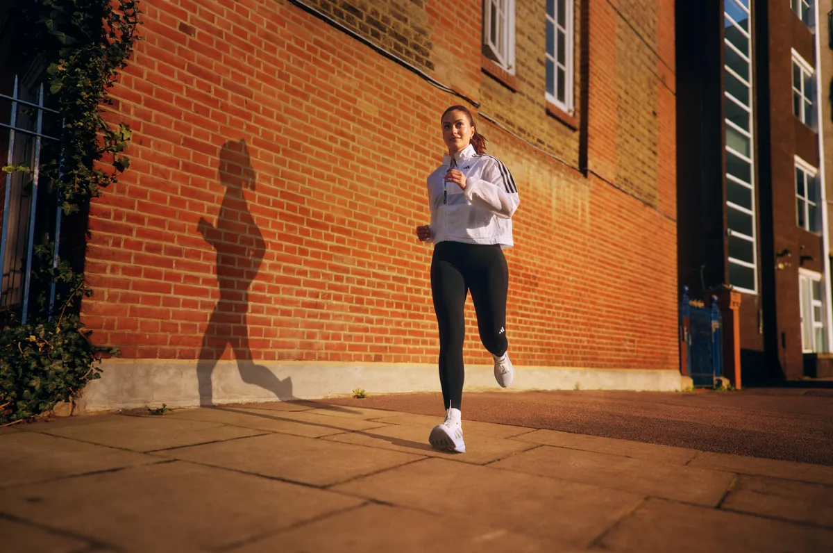 Potpuna transformacija holivudske zvezde o kojoj svi pričaju: Kamila Mendez otkriva kako se priprema za ulogu života