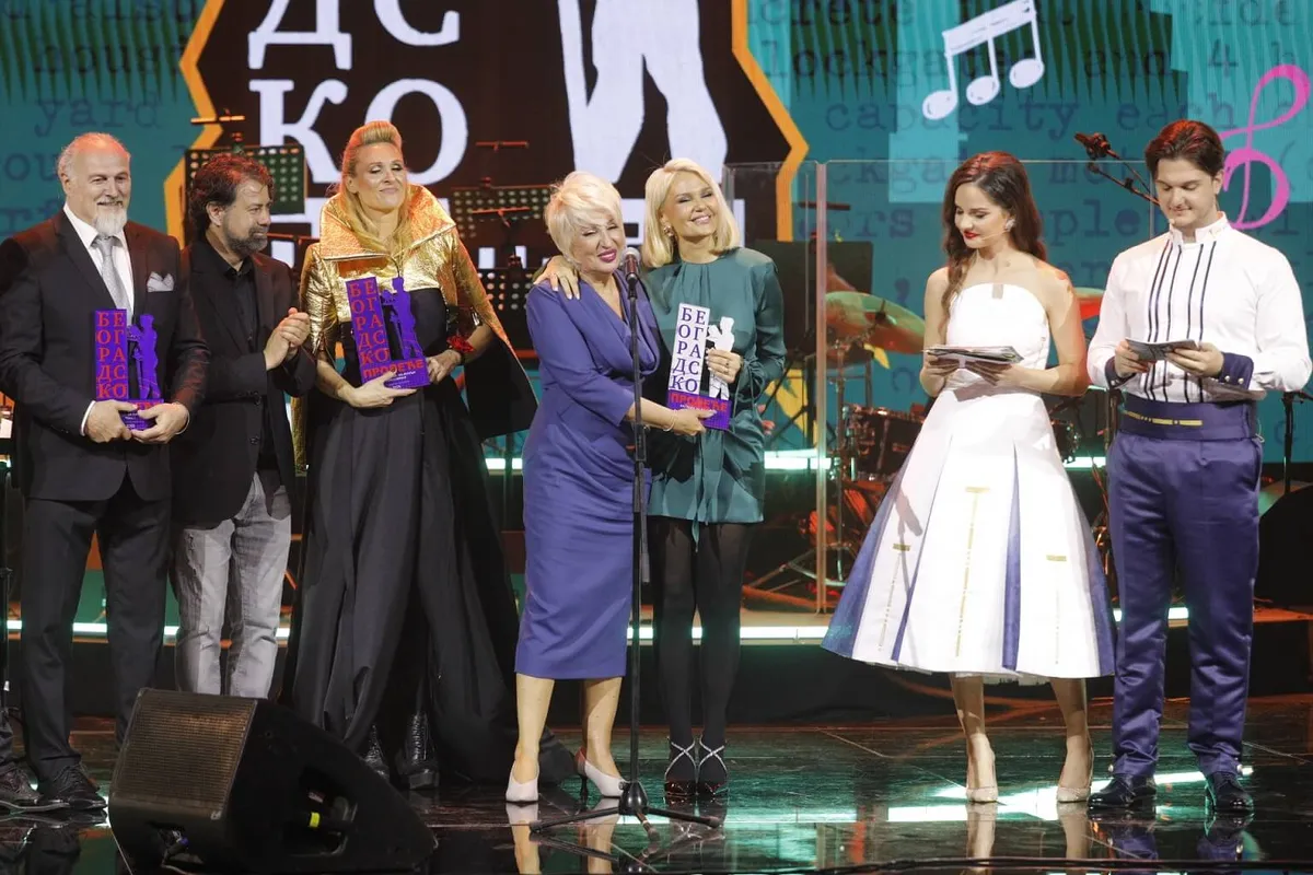 Lena Kovačević osvojila nagradu na Beogradskom proleću sa pesmom POZOVI ME