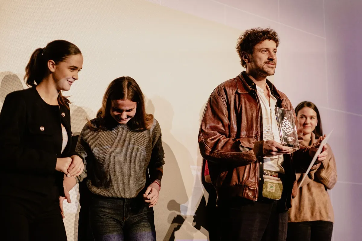 Dodelom nagrada i projekcijom filma “78 dana” zatvoren 12. Bašta Fest