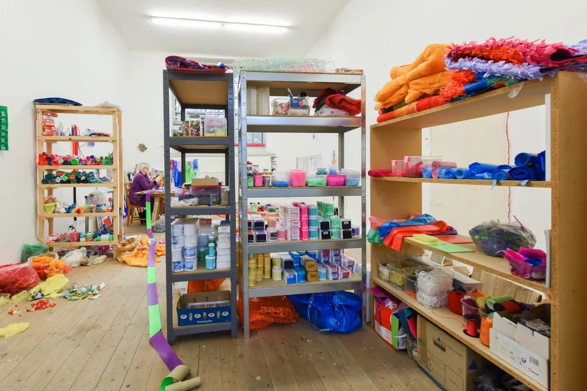 Izložba „Popis – materija, umetnost, kapitalizam“ Irene Lagator Pejović i Jelene Micić u Salonu Muzeja savremene umetnosti Beograd