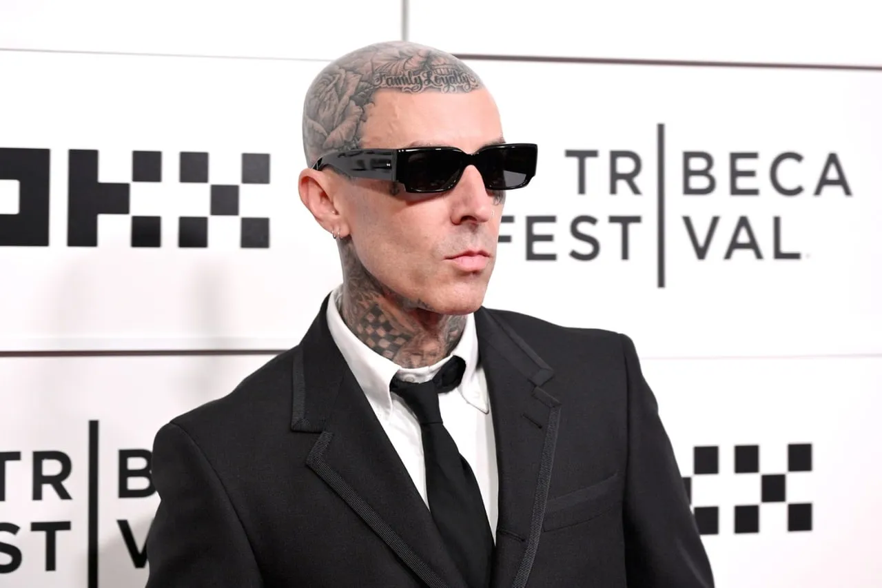 Travis Barker otkriva borbu sa bolom u dokumentarcu 'Louder Than Fear'