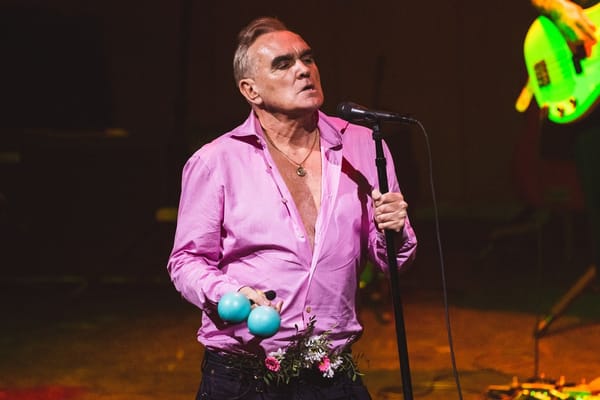Morrissey planira pravne korake protiv online prevaranata