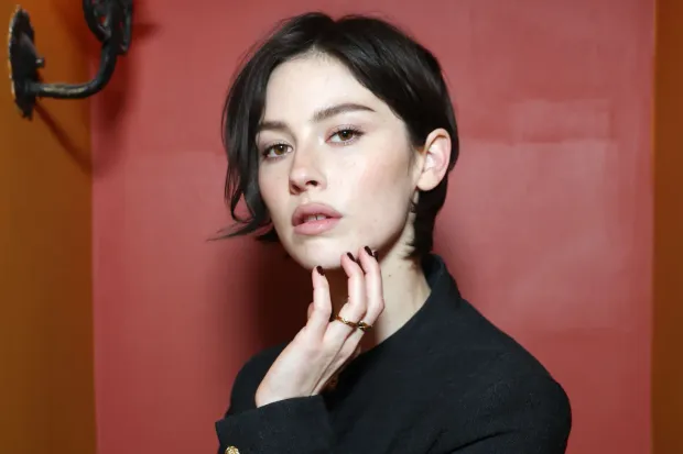 “Daughter From Hell”: Gracie Abrams i priznanje da je, možda, i ona bila loš lik u tuđoj priči