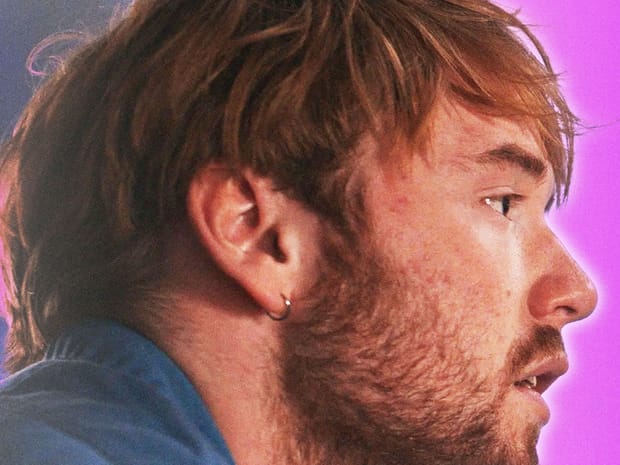 Cooper Hoffman i njegova zlatna minđuša u filmu 'I Want Your Sex'